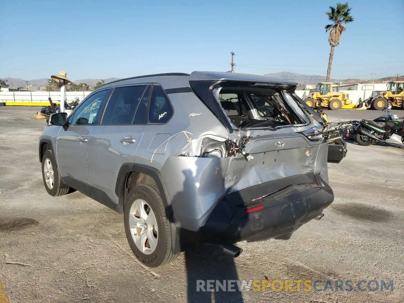 3 Photograph of a damaged car 2T3W1RFV9KW025217 TOYOTA RAV4 2019