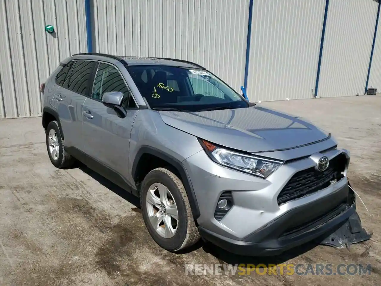 1 Photograph of a damaged car 2T3W1RFV9KW032569 TOYOTA RAV4 2019