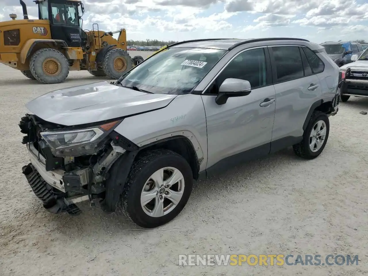 1 Photograph of a damaged car 2T3W1RFV9KW046634 TOYOTA RAV4 2019