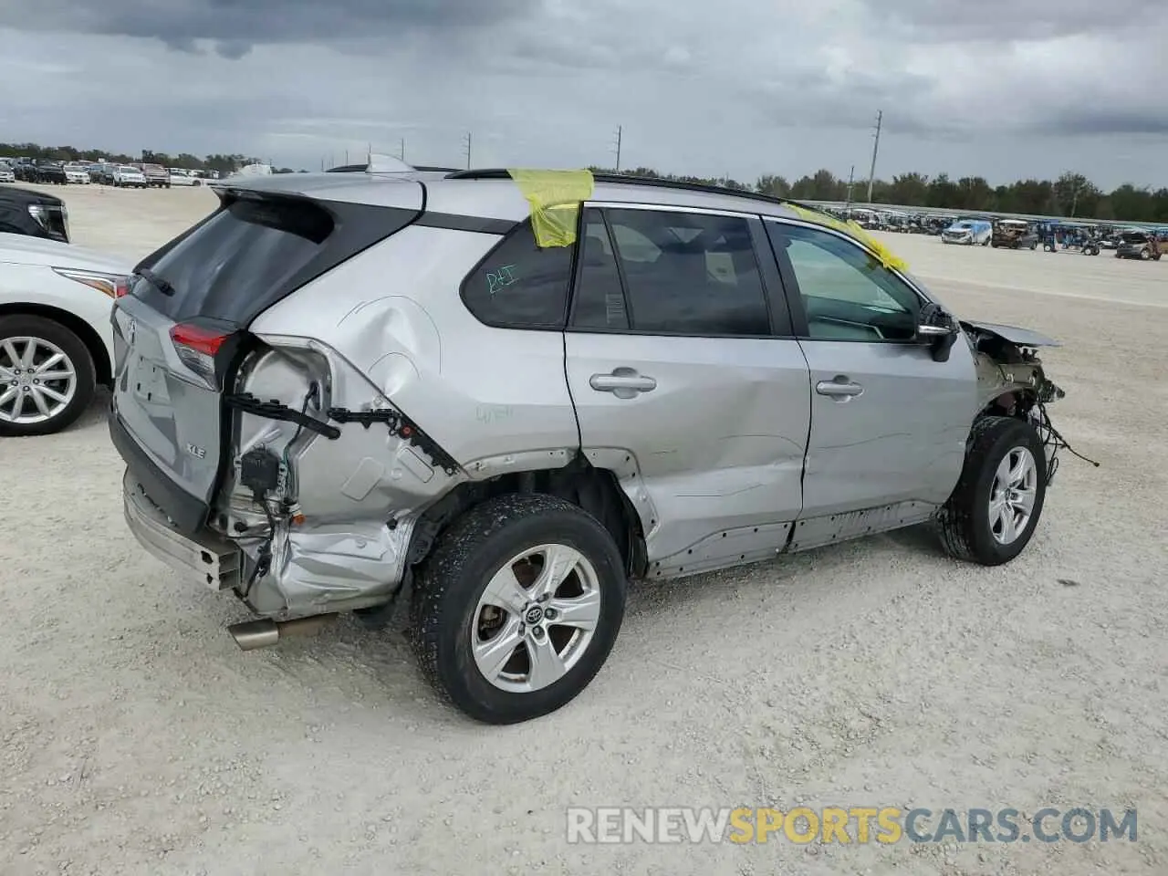 3 Photograph of a damaged car 2T3W1RFV9KW046634 TOYOTA RAV4 2019