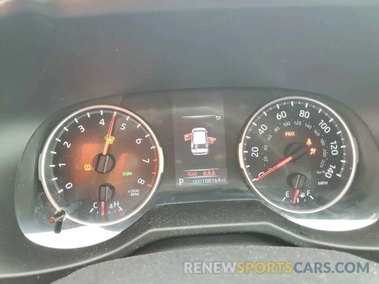 9 Photograph of a damaged car 2T3W1RFV9KW046634 TOYOTA RAV4 2019