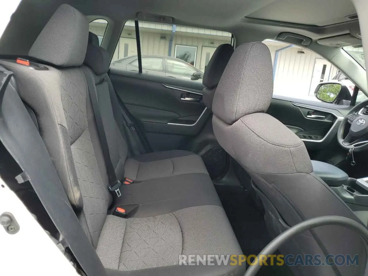 11 Photograph of a damaged car 2T3W1RFVXKC017757 TOYOTA RAV4 2019