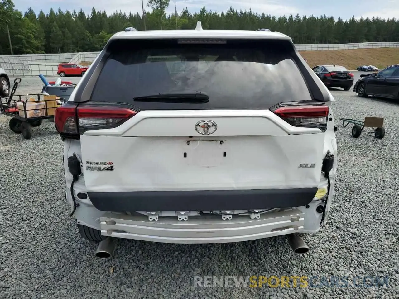6 Photograph of a damaged car 2T3W1RFVXKC017757 TOYOTA RAV4 2019