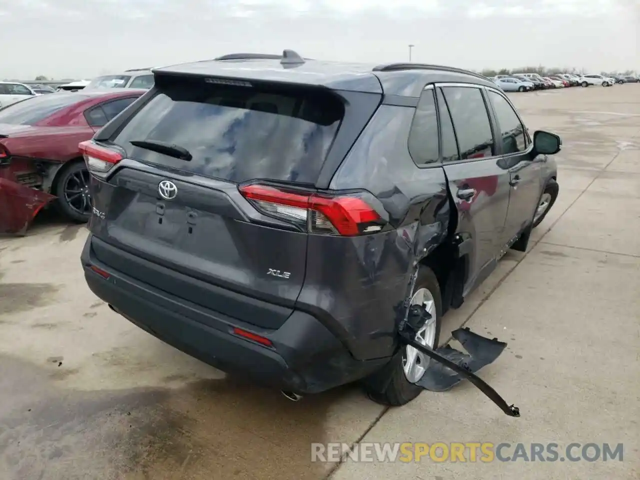 4 Photograph of a damaged car 2T3W1RFVXKC021551 TOYOTA RAV4 2019