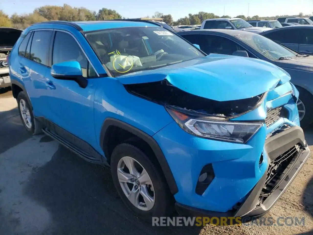 1 Photograph of a damaged car 2T3W1RFVXKC022800 TOYOTA RAV4 2019