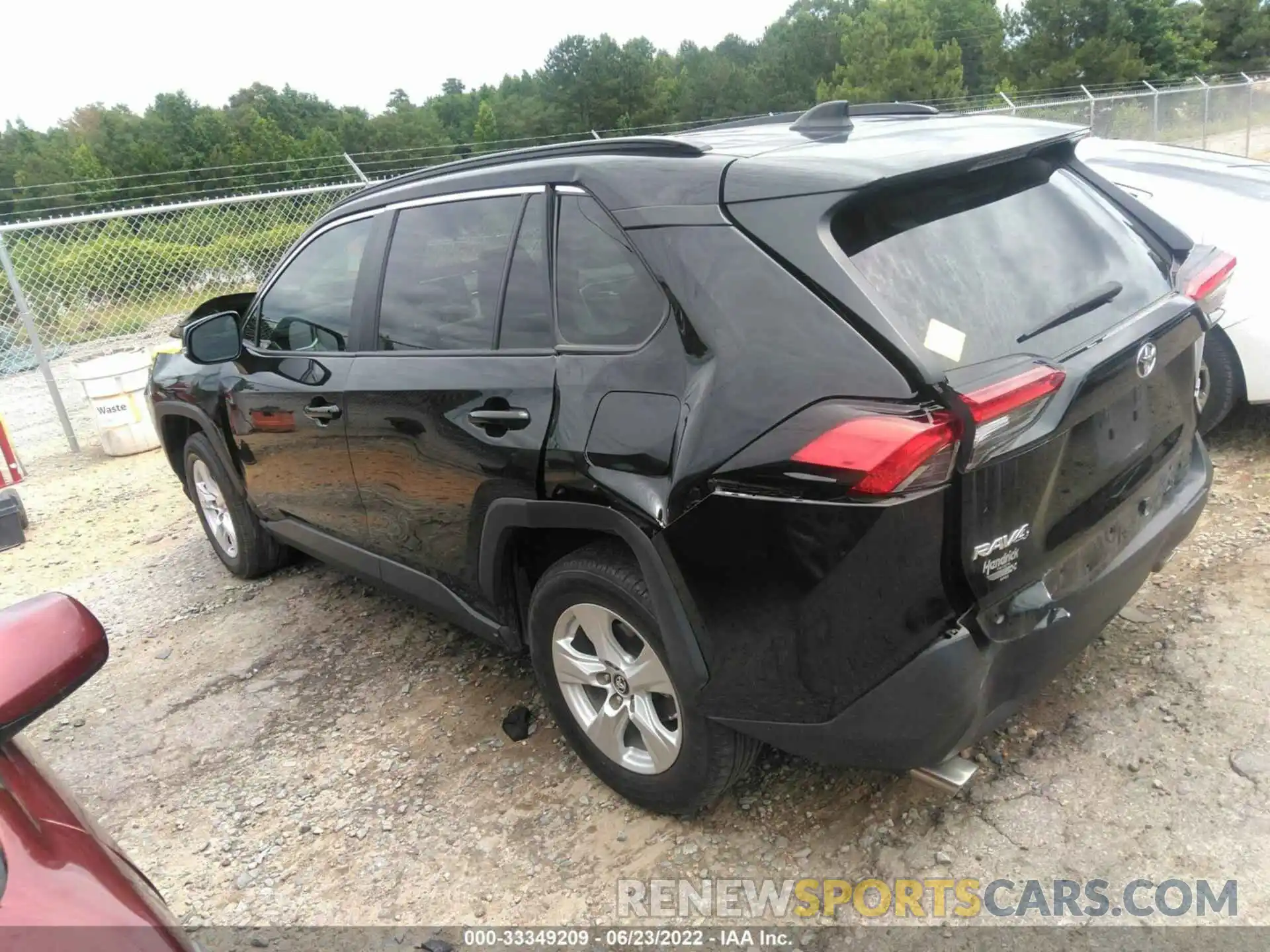 3 Photograph of a damaged car 2T3W1RFVXKC030184 TOYOTA RAV4 2019