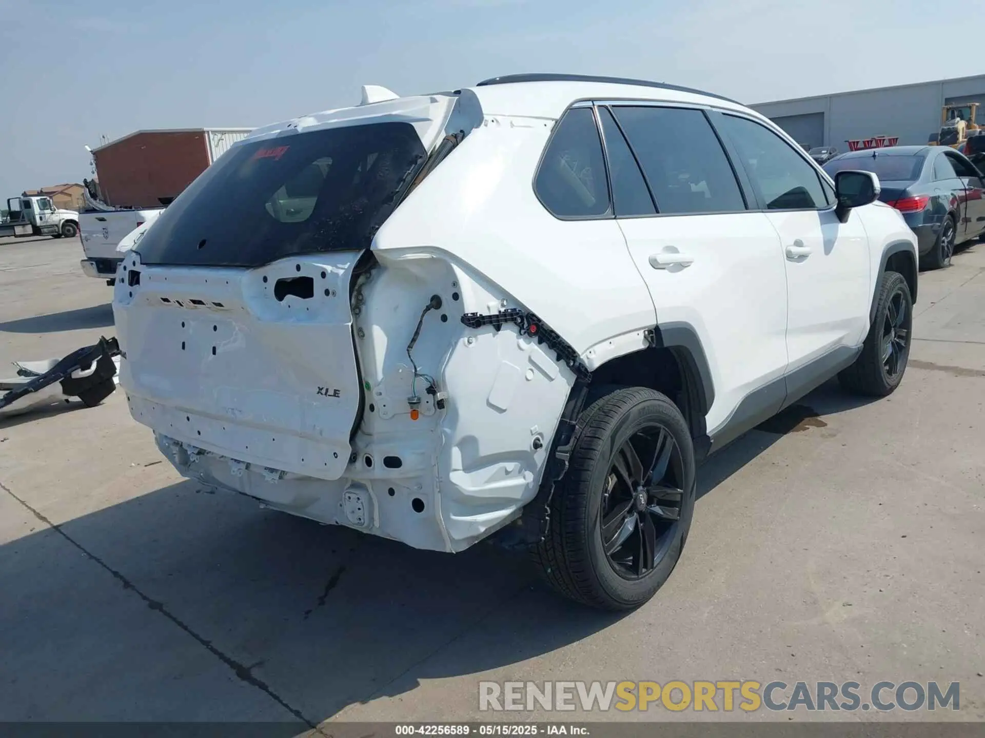 4 Photograph of a damaged car 2T3W1RFVXKW009348 TOYOTA RAV4 2019