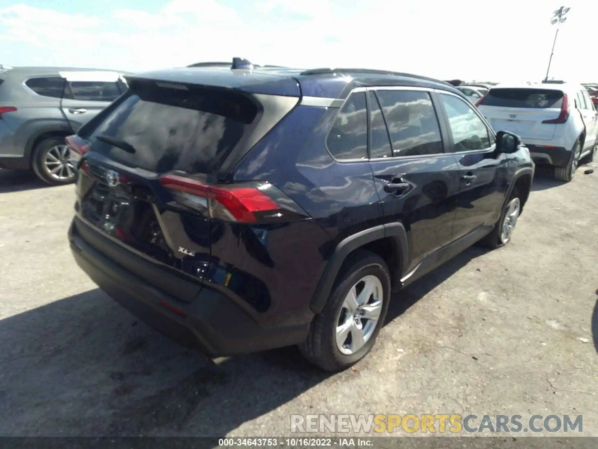 4 Photograph of a damaged car 2T3W1RFVXKW013884 TOYOTA RAV4 2019