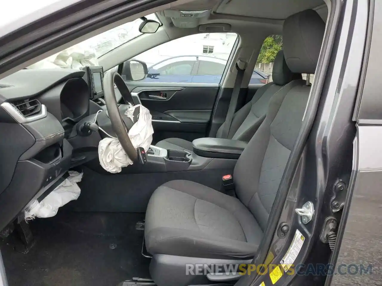 7 Photograph of a damaged car 2T3W1RFVXKW015036 TOYOTA RAV4 2019