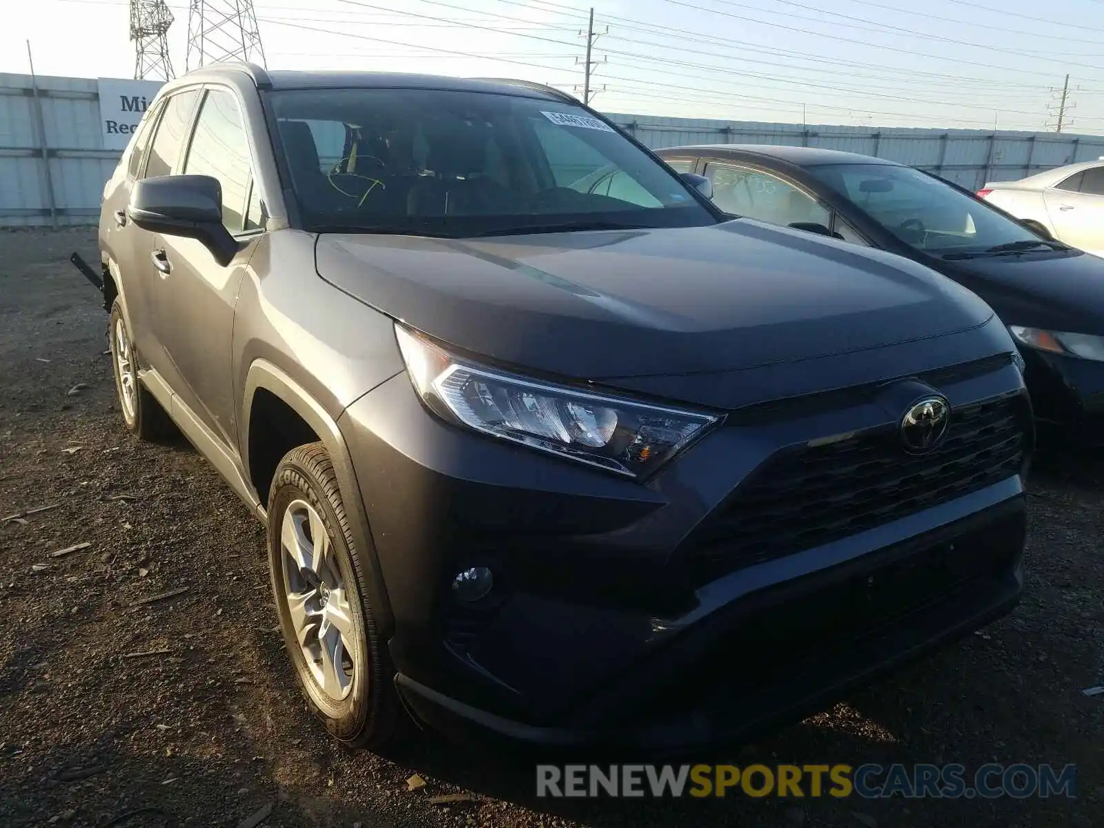 1 Photograph of a damaged car 2T3W1RFVXKW028501 TOYOTA RAV4 2019