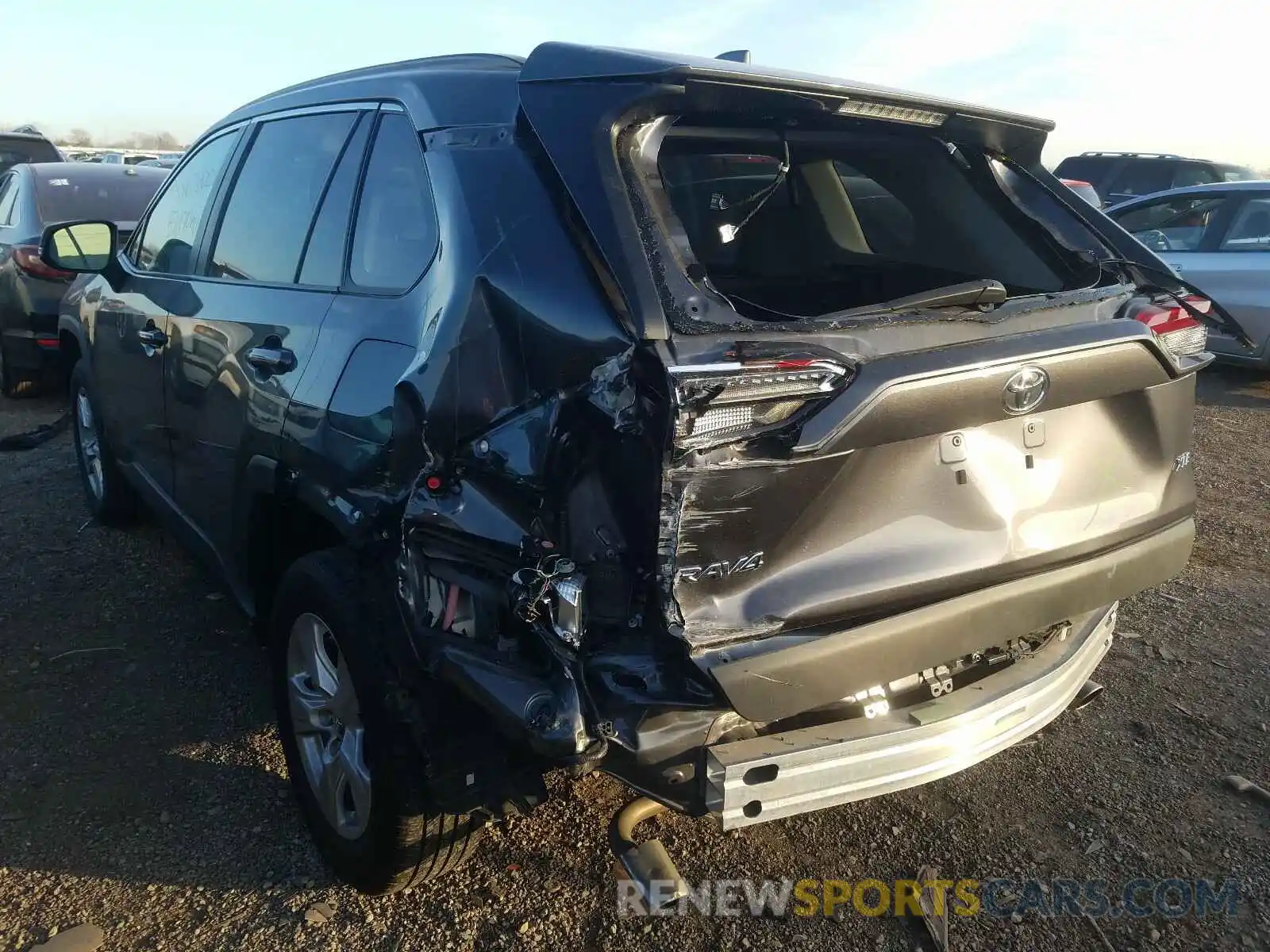 3 Photograph of a damaged car 2T3W1RFVXKW028501 TOYOTA RAV4 2019