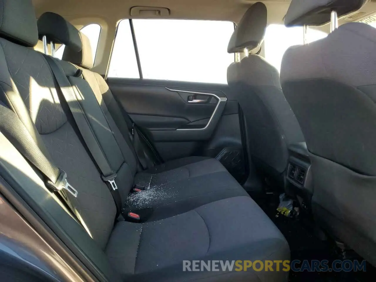 11 Photograph of a damaged car 2T3W1RFVXKW038221 TOYOTA RAV4 2019