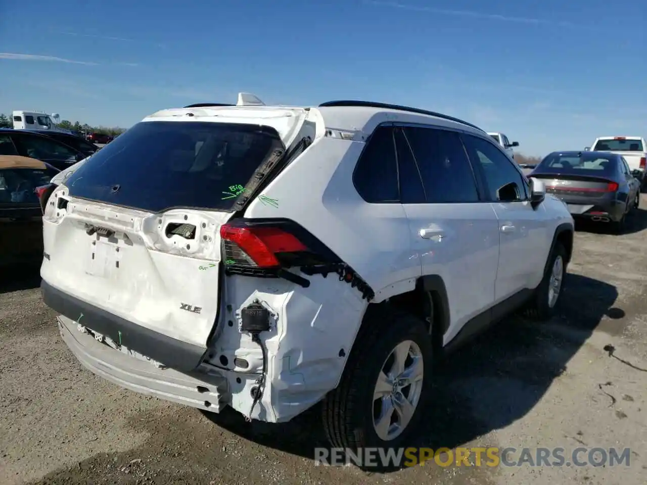 4 Photograph of a damaged car 2T3W1RFVXKW050739 TOYOTA RAV4 2019