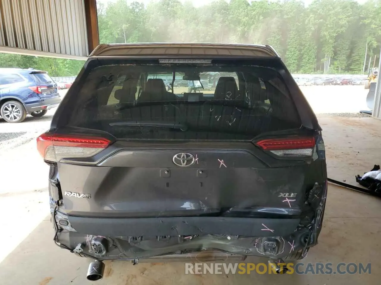 6 Photograph of a damaged car 2T3W1RFVXKW051423 TOYOTA RAV4 2019