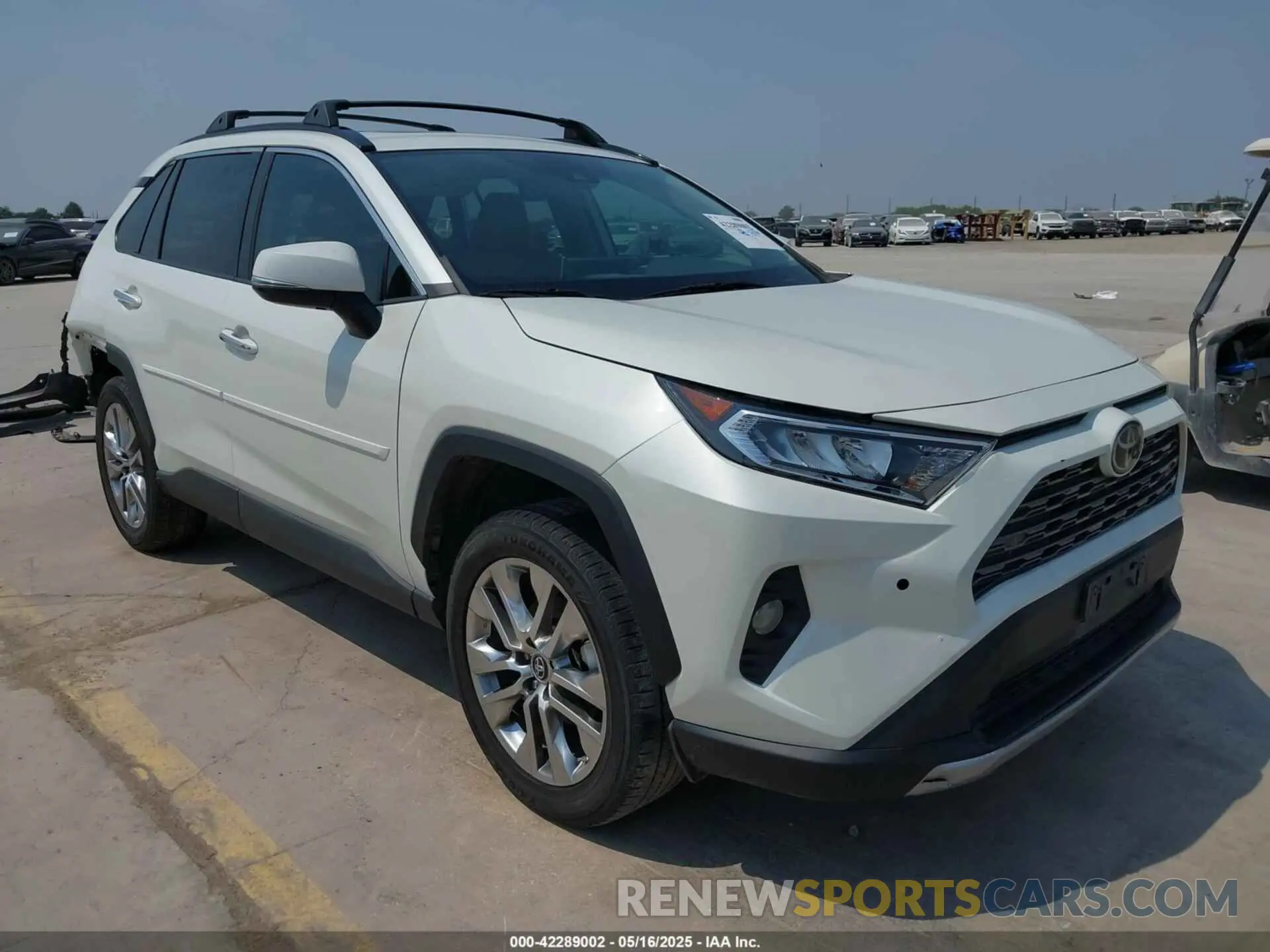 1 Photograph of a damaged car 2T3Y1RFV0KC006727 TOYOTA RAV4 2019