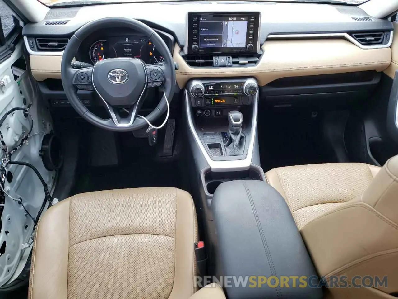 8 Photograph of a damaged car 2T3Y1RFV0KC033135 TOYOTA RAV4 2019