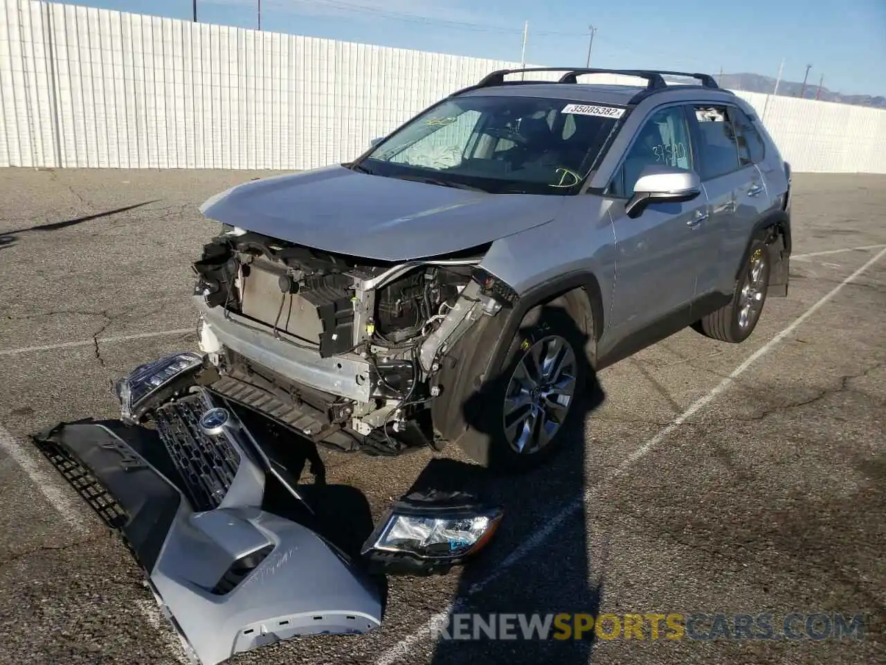 2 Photograph of a damaged car 2T3Y1RFV0KW011828 TOYOTA RAV4 2019