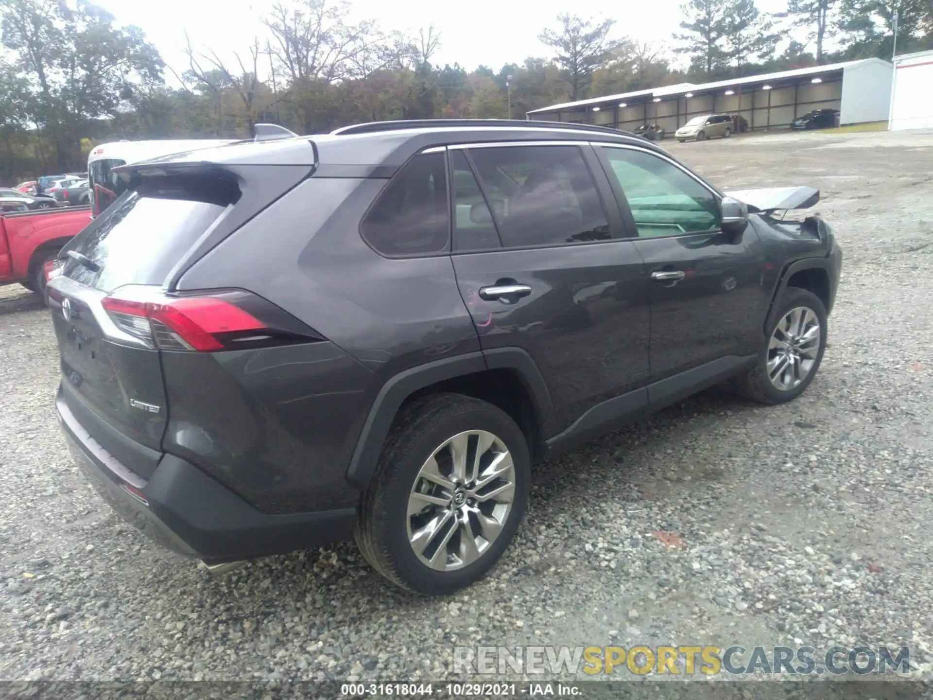 4 Photograph of a damaged car 2T3Y1RFV0KW019038 TOYOTA RAV4 2019