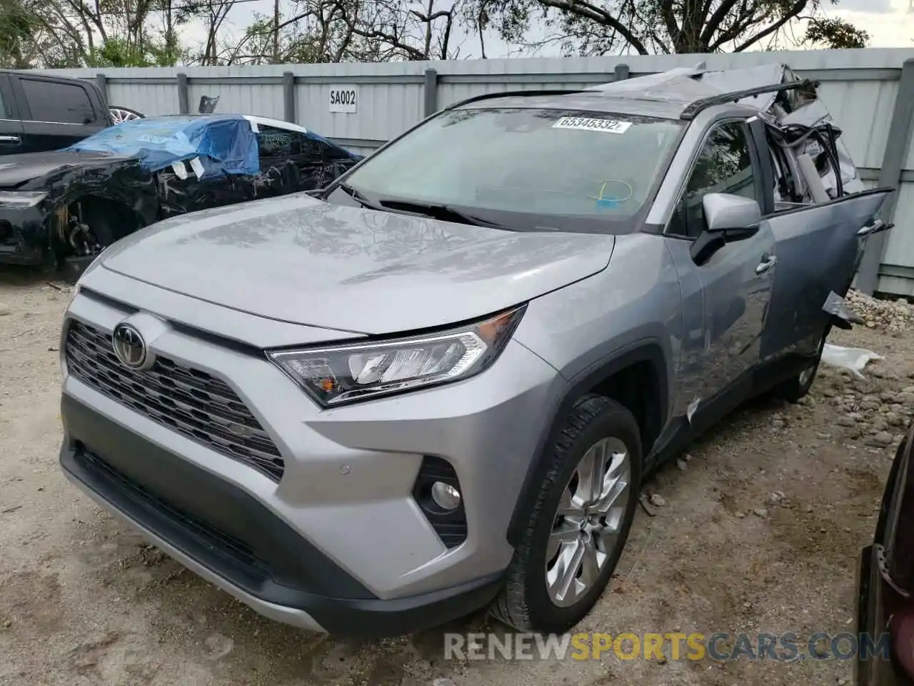 2 Photograph of a damaged car 2T3Y1RFV0KW050922 TOYOTA RAV4 2019