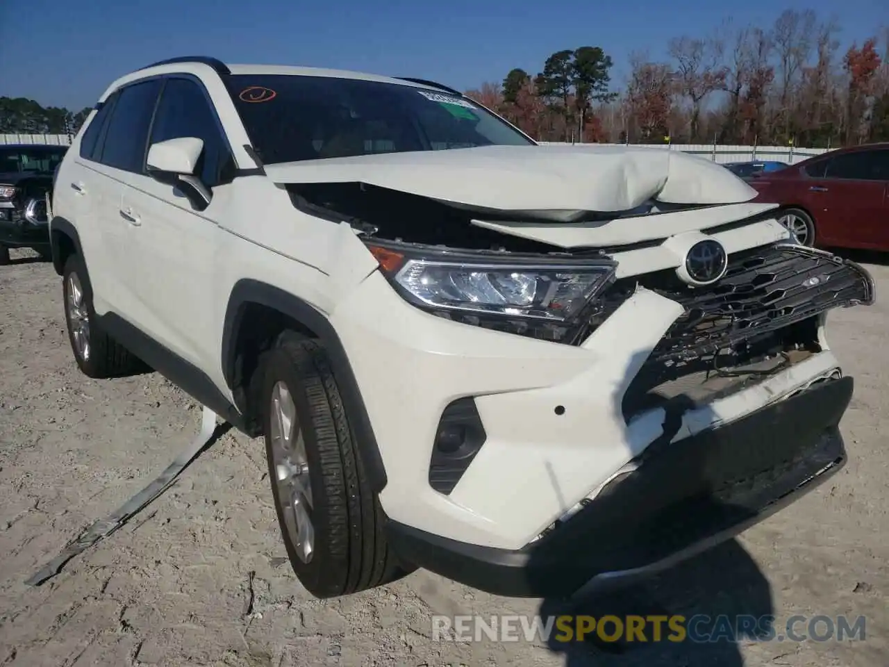 9 Photograph of a damaged car 2T3Y1RFV1KC008423 TOYOTA RAV4 2019