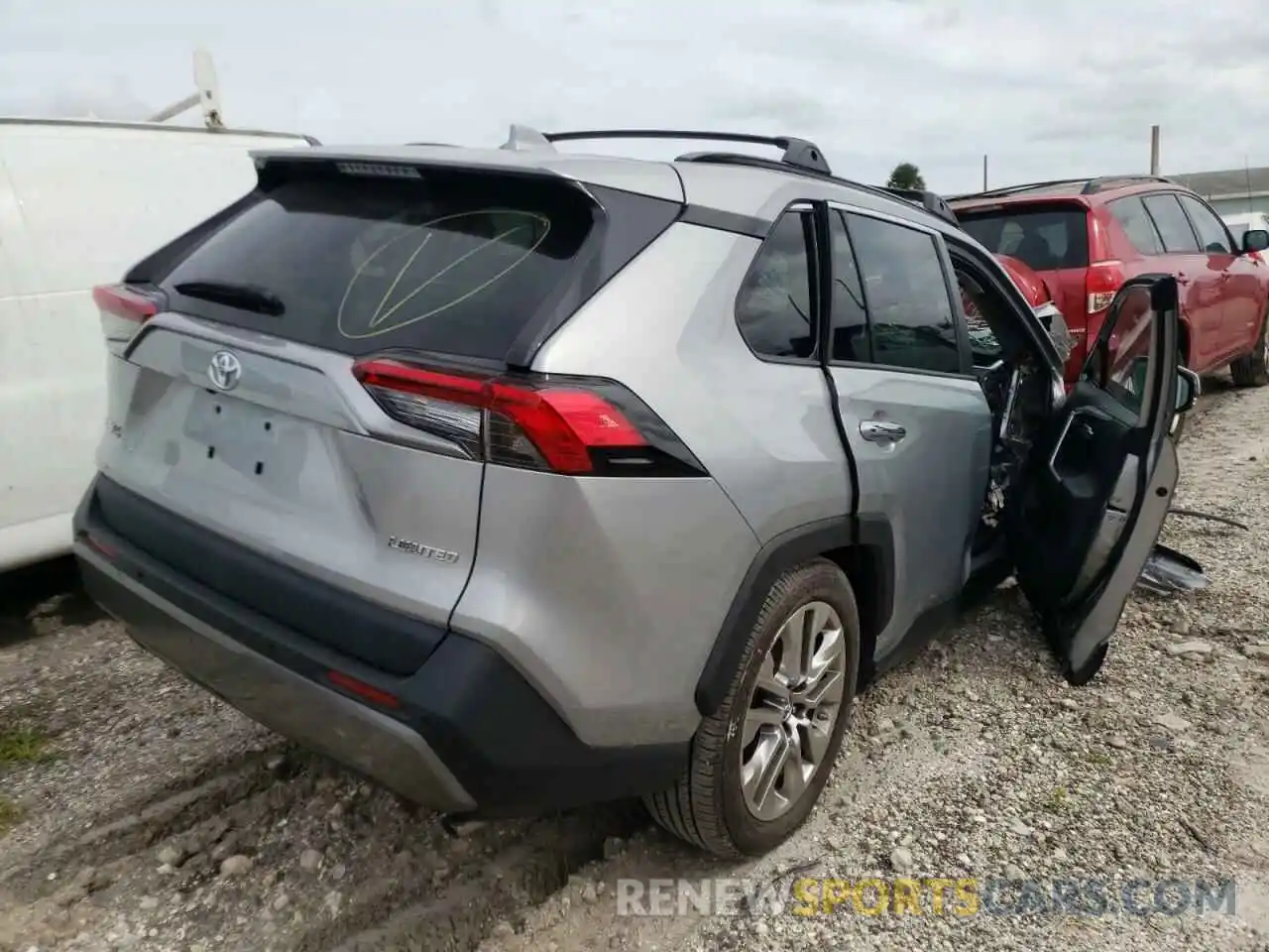 4 Photograph of a damaged car 2T3Y1RFV2KW020403 TOYOTA RAV4 2019