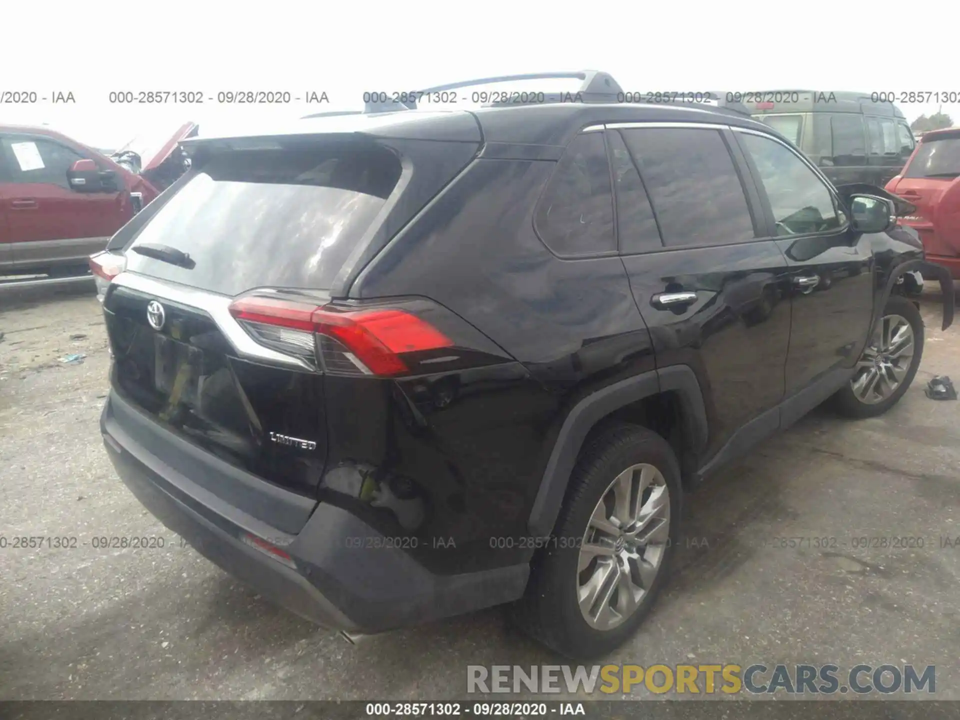 4 Photograph of a damaged car 2T3Y1RFV3KW032883 TOYOTA RAV4 2019