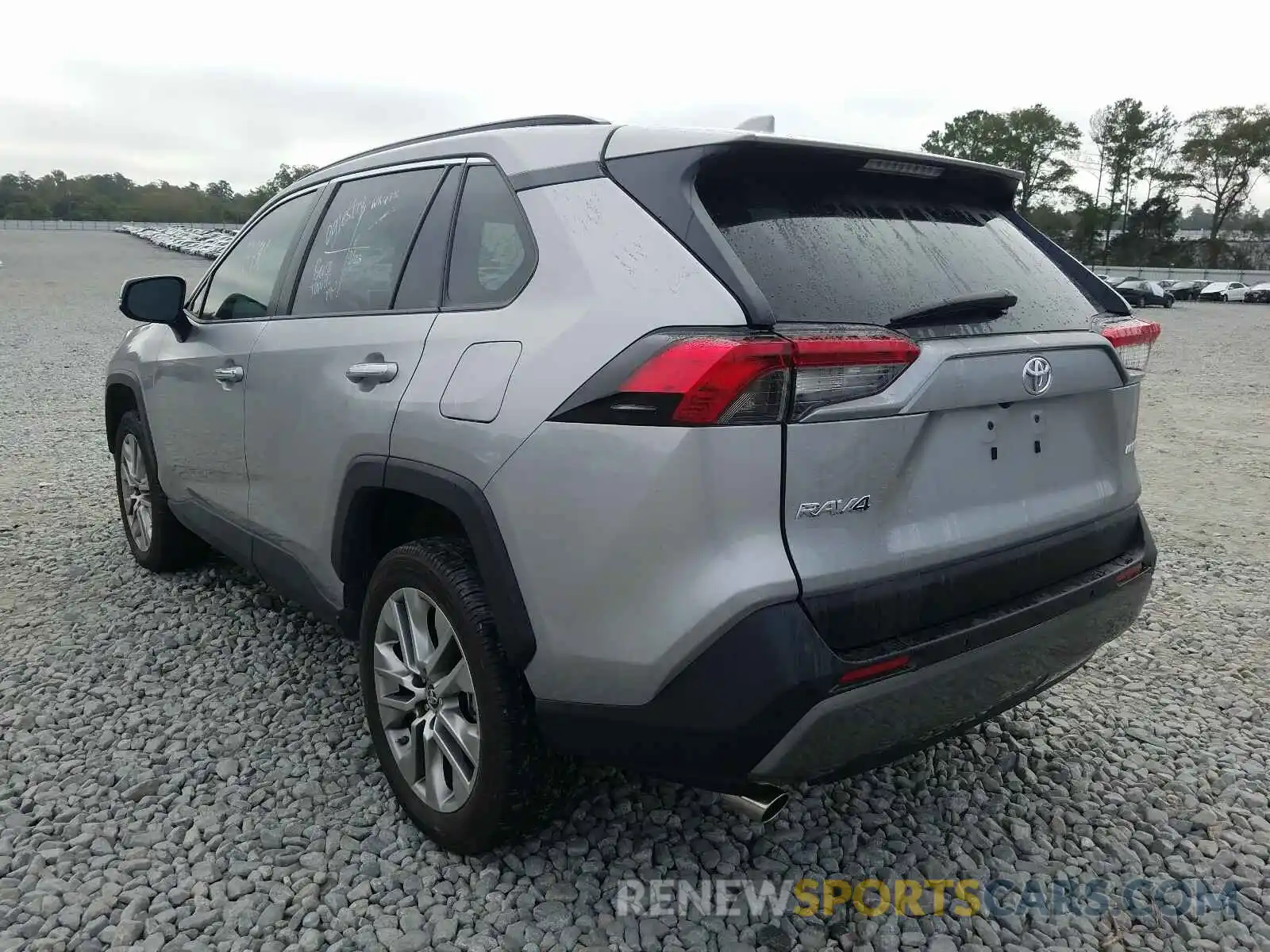 3 Photograph of a damaged car 2T3Y1RFV5KC008831 TOYOTA RAV4 2019