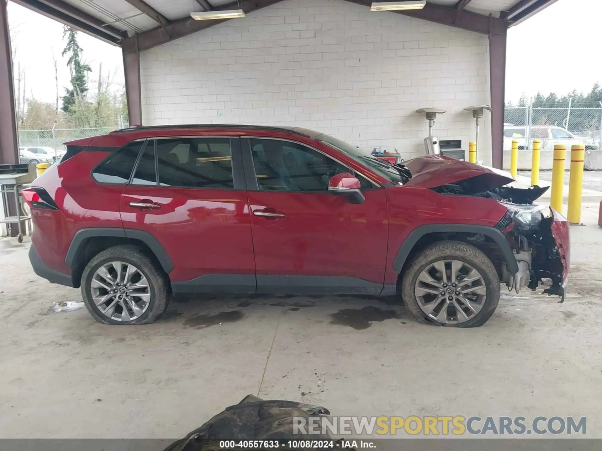 12 Photograph of a damaged car 2T3Y1RFV5KC018310 TOYOTA RAV4 2019