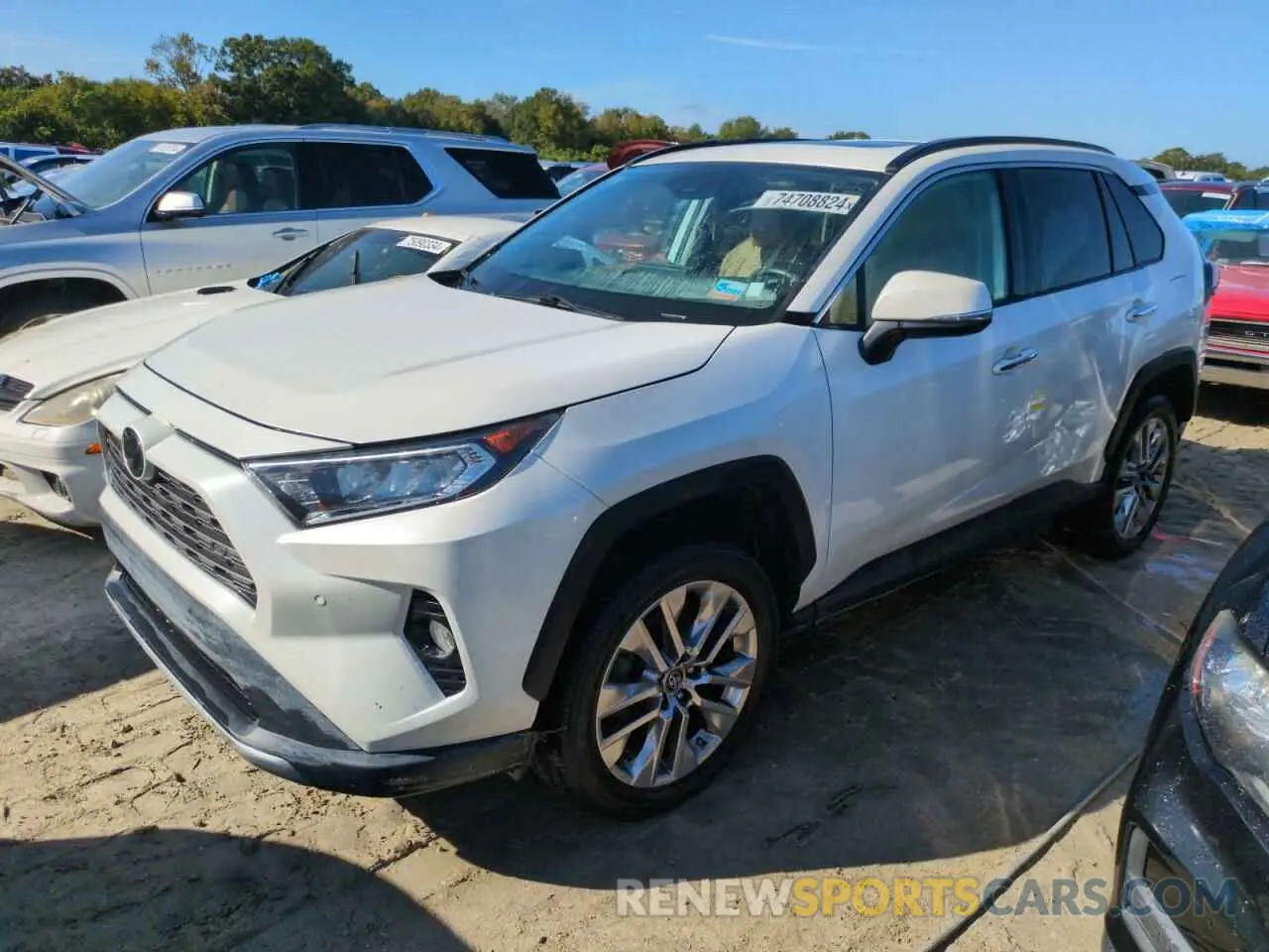 1 Photograph of a damaged car 2T3Y1RFV5KW013574 TOYOTA RAV4 2019