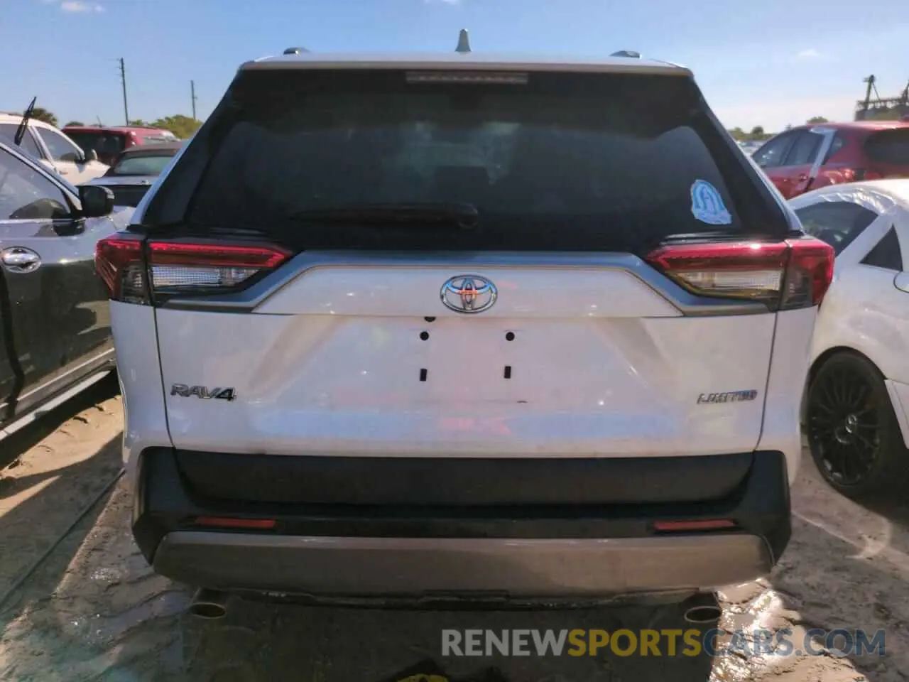 6 Photograph of a damaged car 2T3Y1RFV5KW013574 TOYOTA RAV4 2019