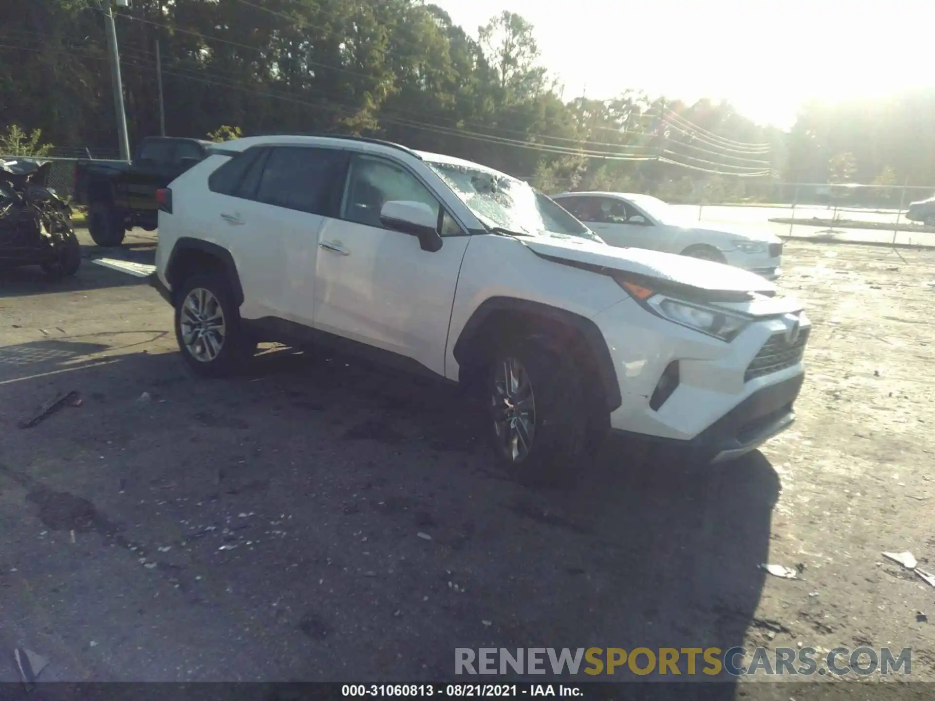 1 Photograph of a damaged car 2T3Y1RFV5KW028334 TOYOTA RAV4 2019