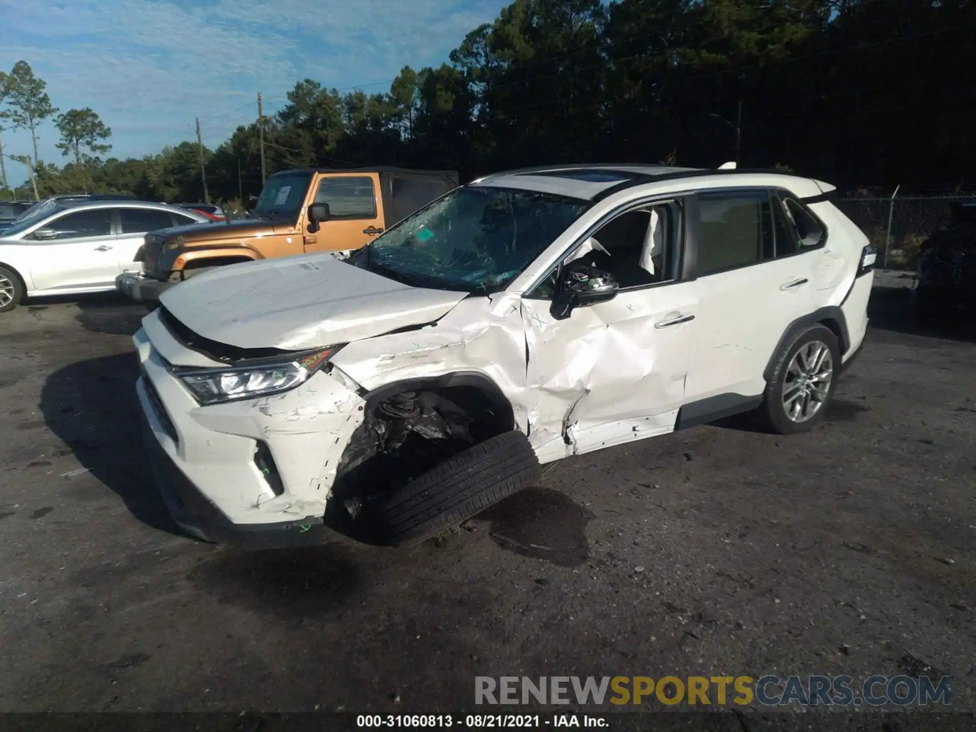 2 Photograph of a damaged car 2T3Y1RFV5KW028334 TOYOTA RAV4 2019