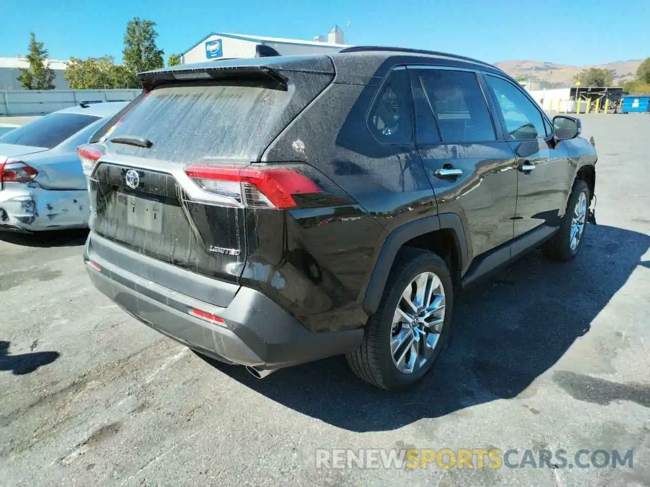 4 Photograph of a damaged car 2T3Y1RFV5KW030875 TOYOTA RAV4 2019