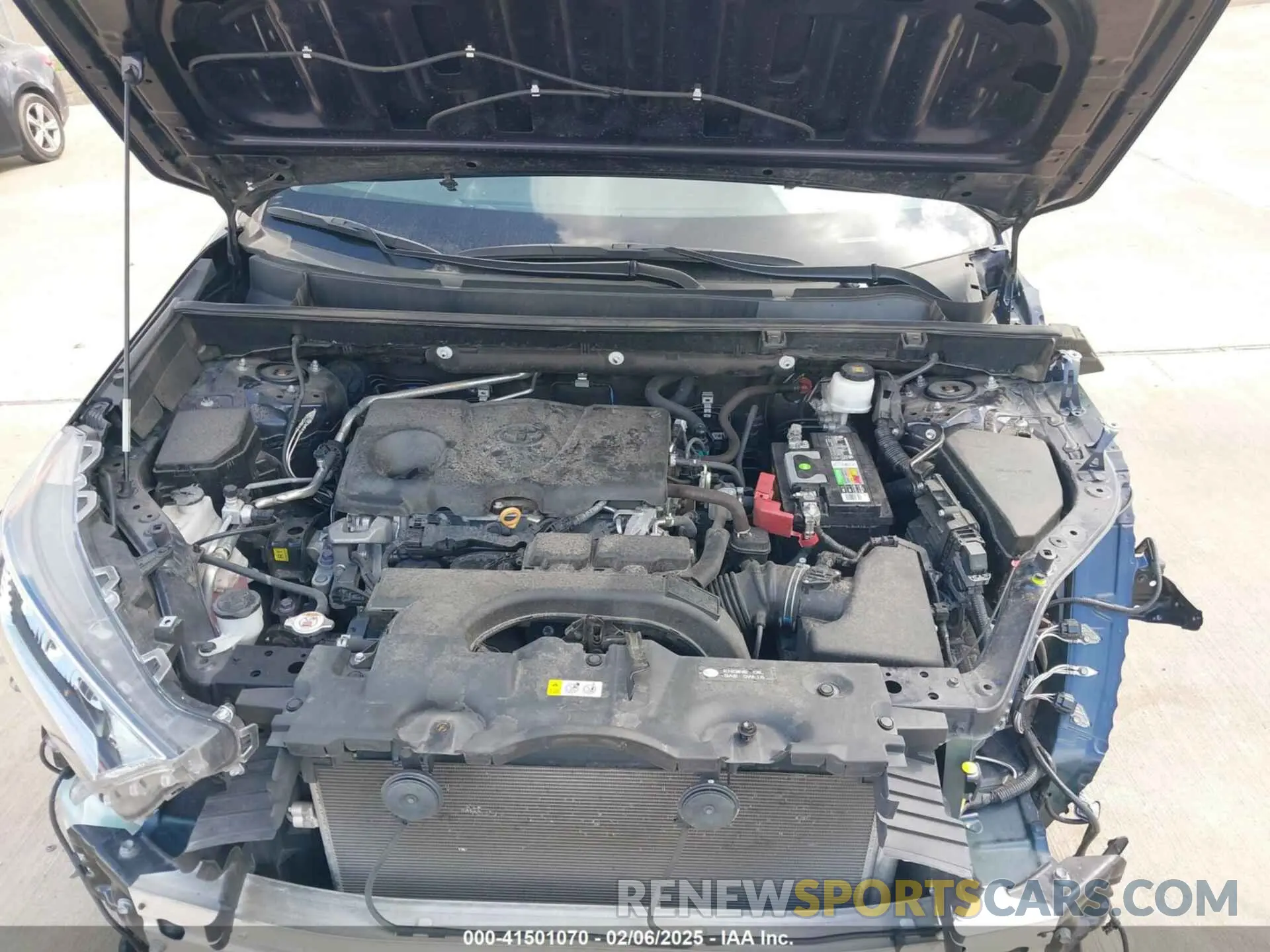10 Photograph of a damaged car 2T3Y1RFV5KW031847 TOYOTA RAV4 2019