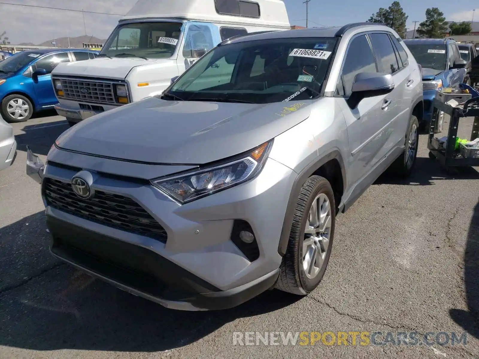 2 Photograph of a damaged car 2T3Y1RFV6KW017150 TOYOTA RAV4 2019