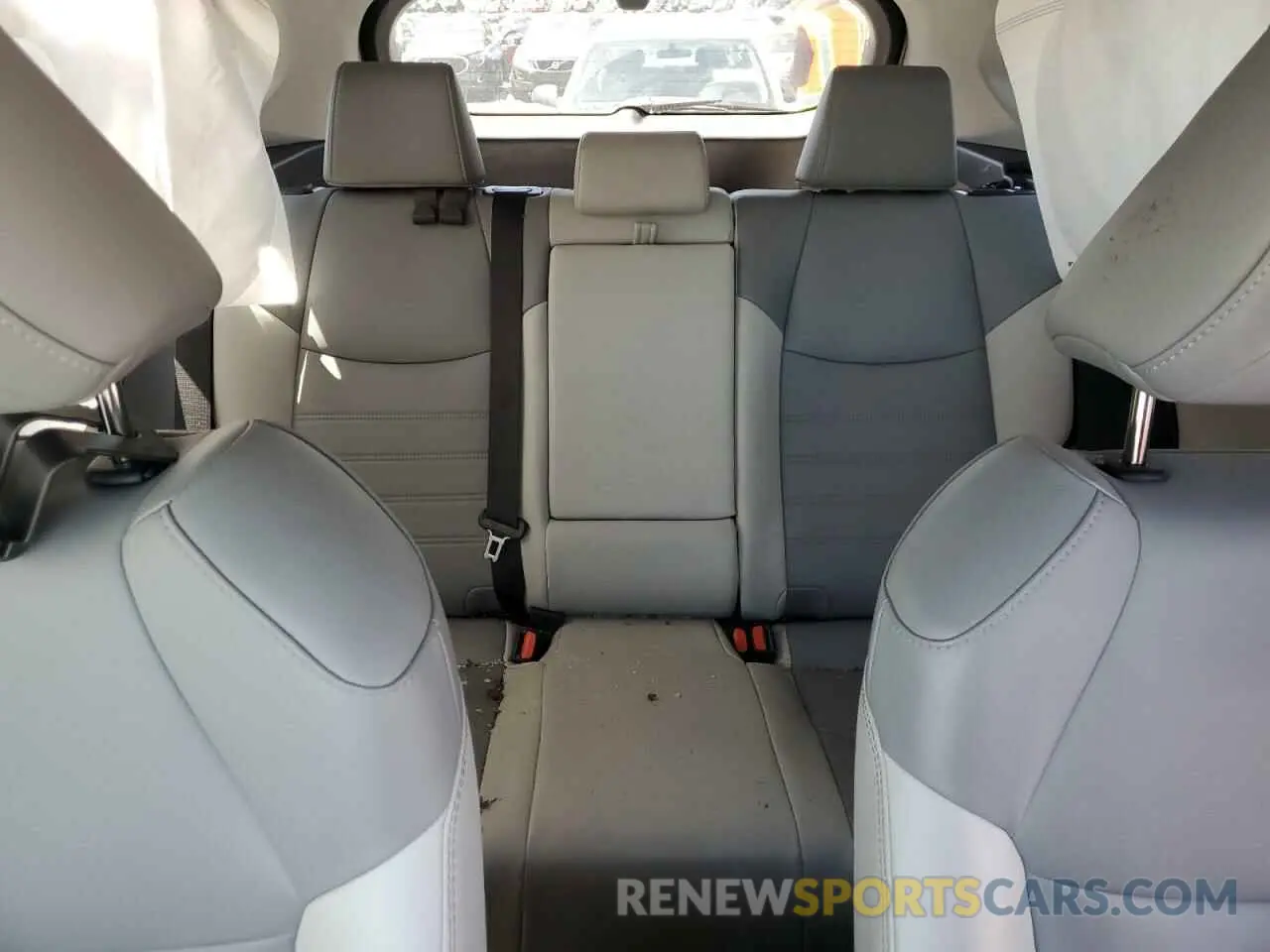 10 Photograph of a damaged car 2T3Y1RFV6KW023501 TOYOTA RAV4 2019
