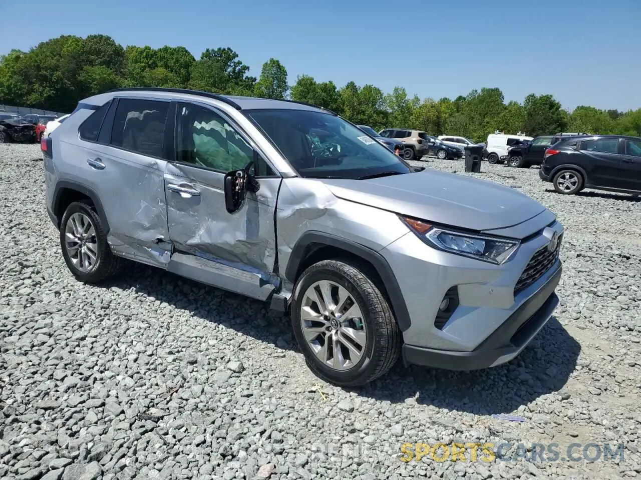 4 Photograph of a damaged car 2T3Y1RFV6KW023501 TOYOTA RAV4 2019