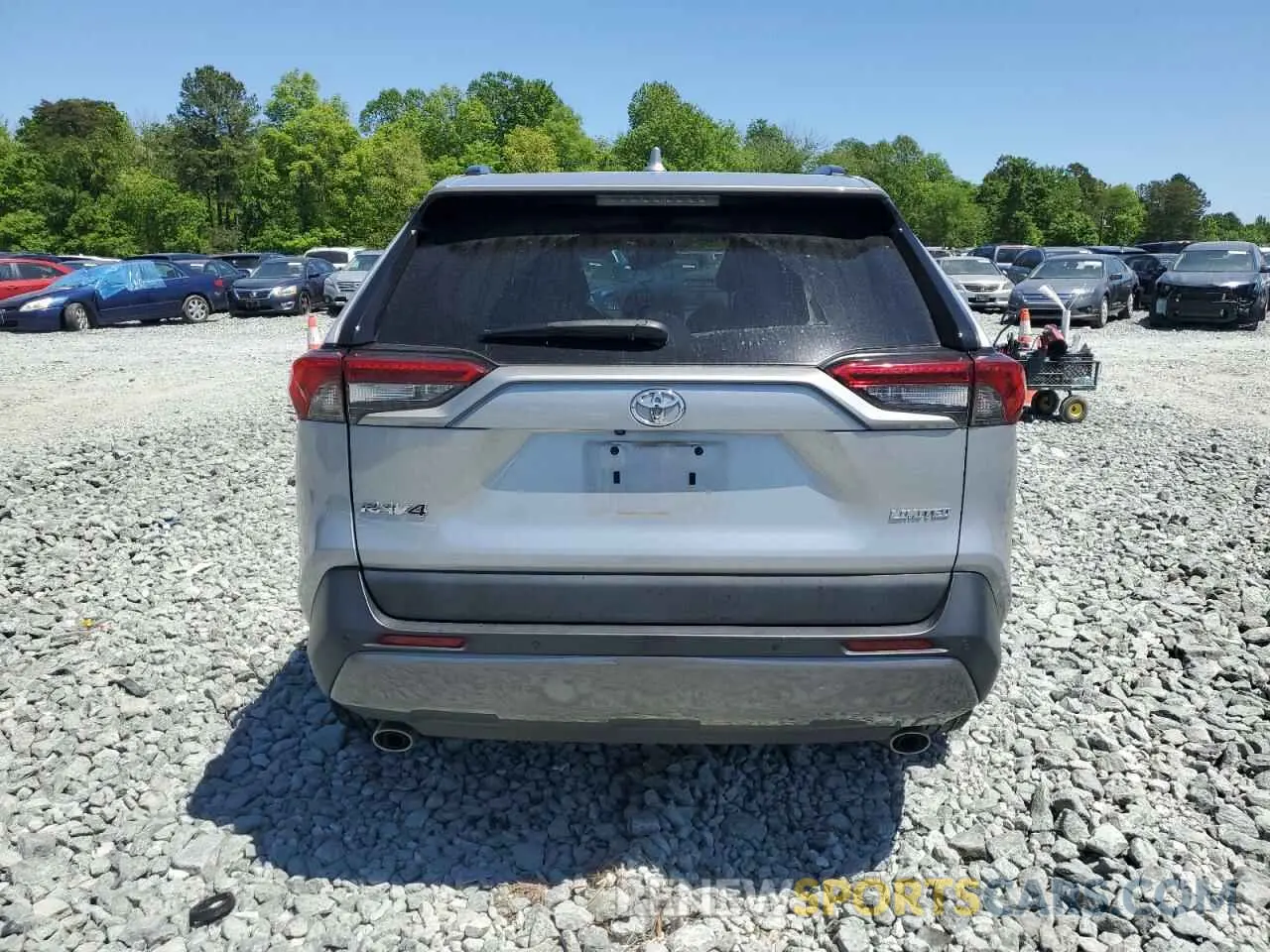 6 Photograph of a damaged car 2T3Y1RFV6KW023501 TOYOTA RAV4 2019
