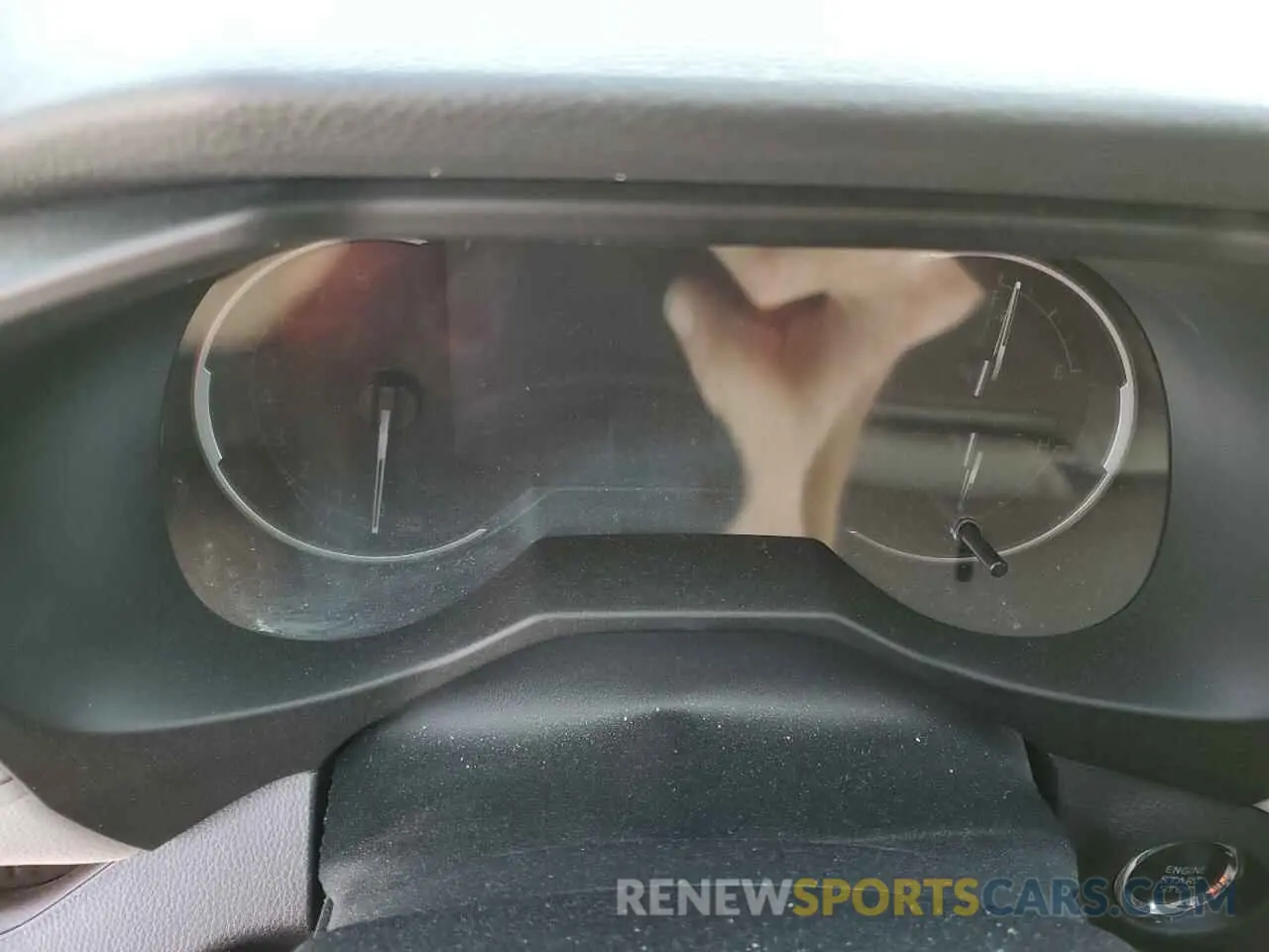 9 Photograph of a damaged car 2T3Y1RFV6KW027208 TOYOTA RAV4 2019