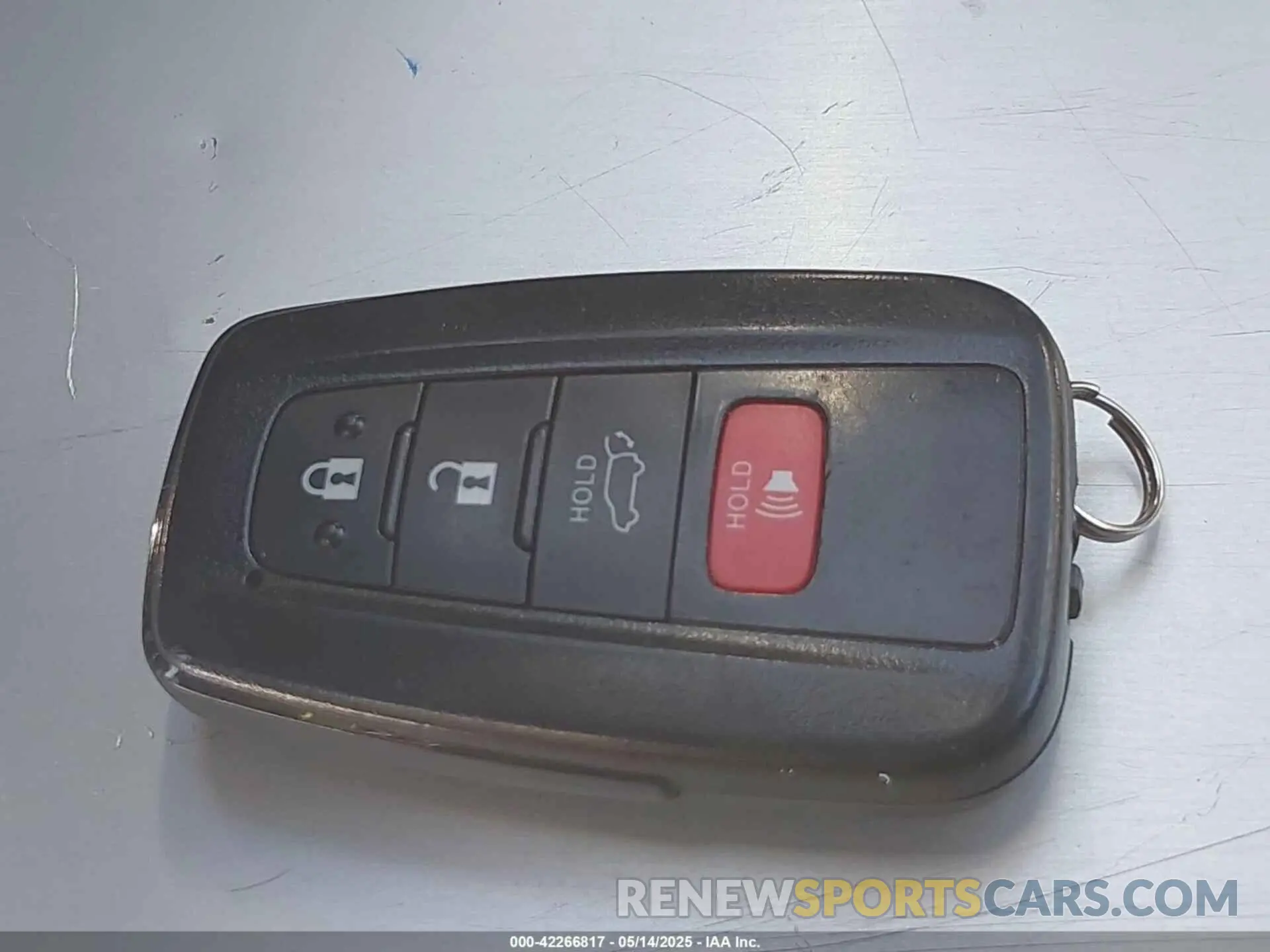 11 Photograph of a damaged car 2T3Y1RFV6KW030416 TOYOTA RAV4 2019