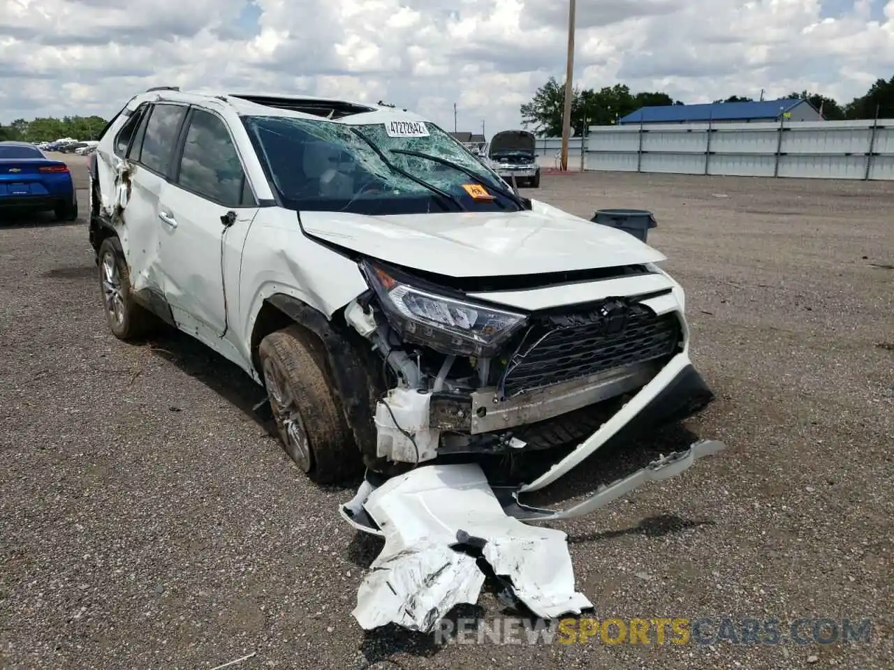 1 Photograph of a damaged car 2T3Y1RFV7KC007454 TOYOTA RAV4 2019