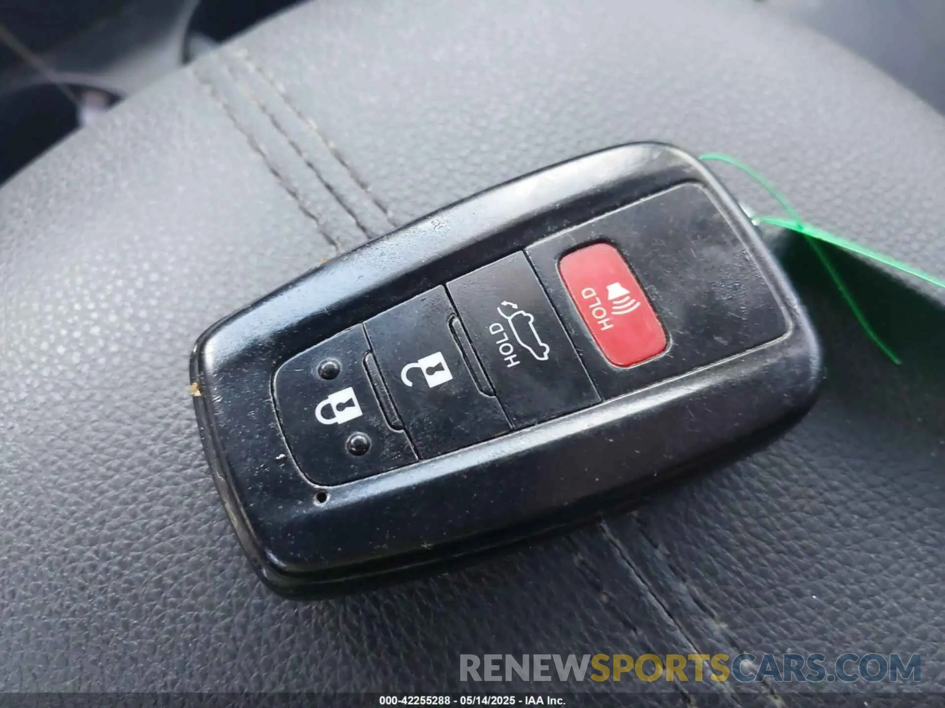 11 Photograph of a damaged car 2T3Y1RFV7KW017853 TOYOTA RAV4 2019