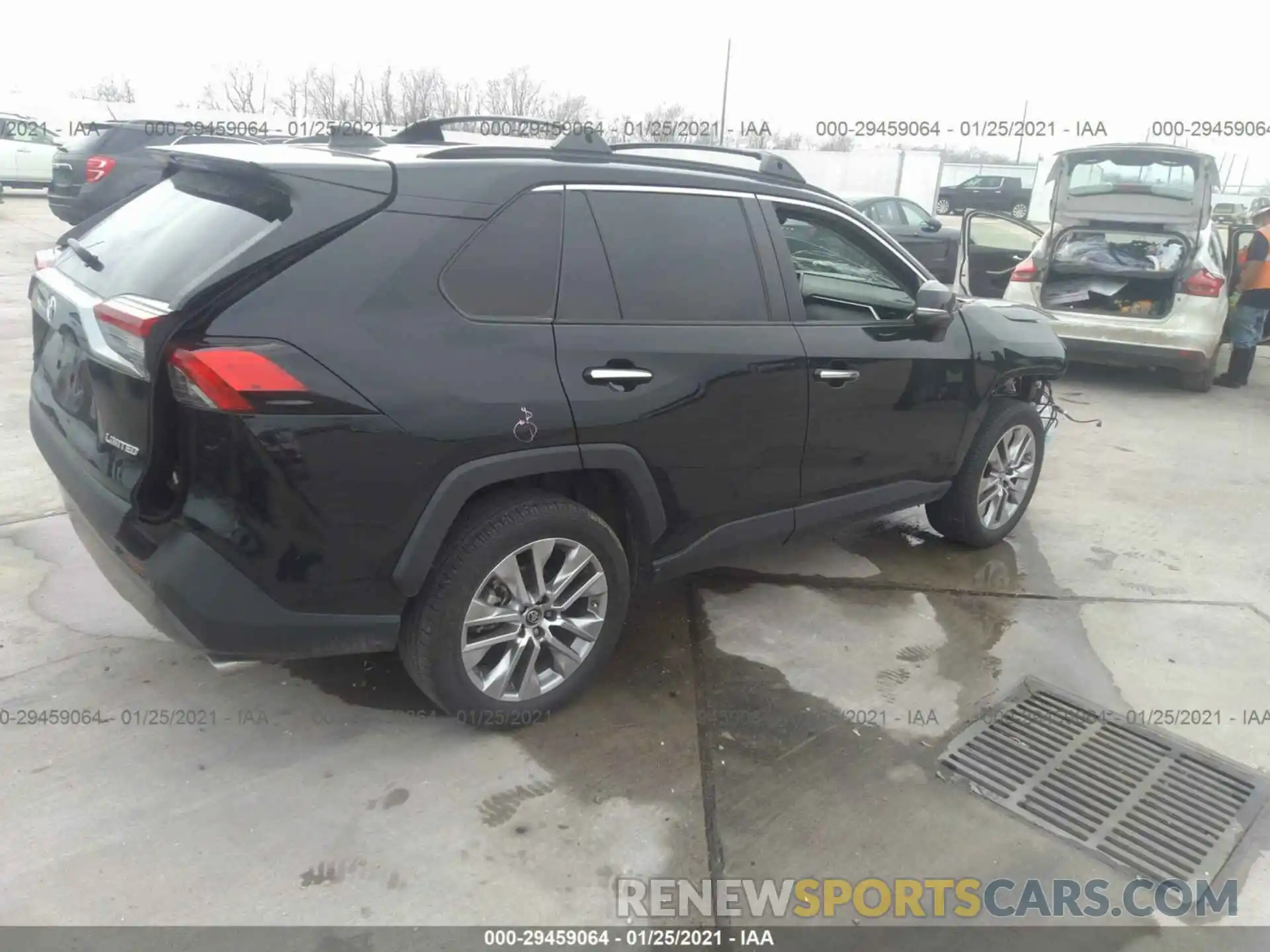 4 Photograph of a damaged car 2T3Y1RFV7KW026570 TOYOTA RAV4 2019