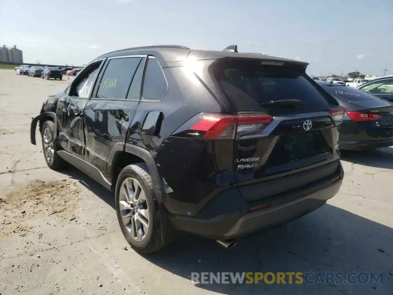 3 Photograph of a damaged car 2T3Y1RFV9KW033102 TOYOTA RAV4 2019