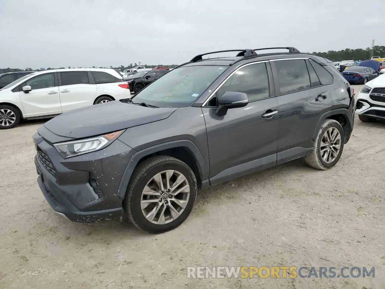 1 Photograph of a damaged car 2T3Y1RFV9KW034430 TOYOTA RAV4 2019
