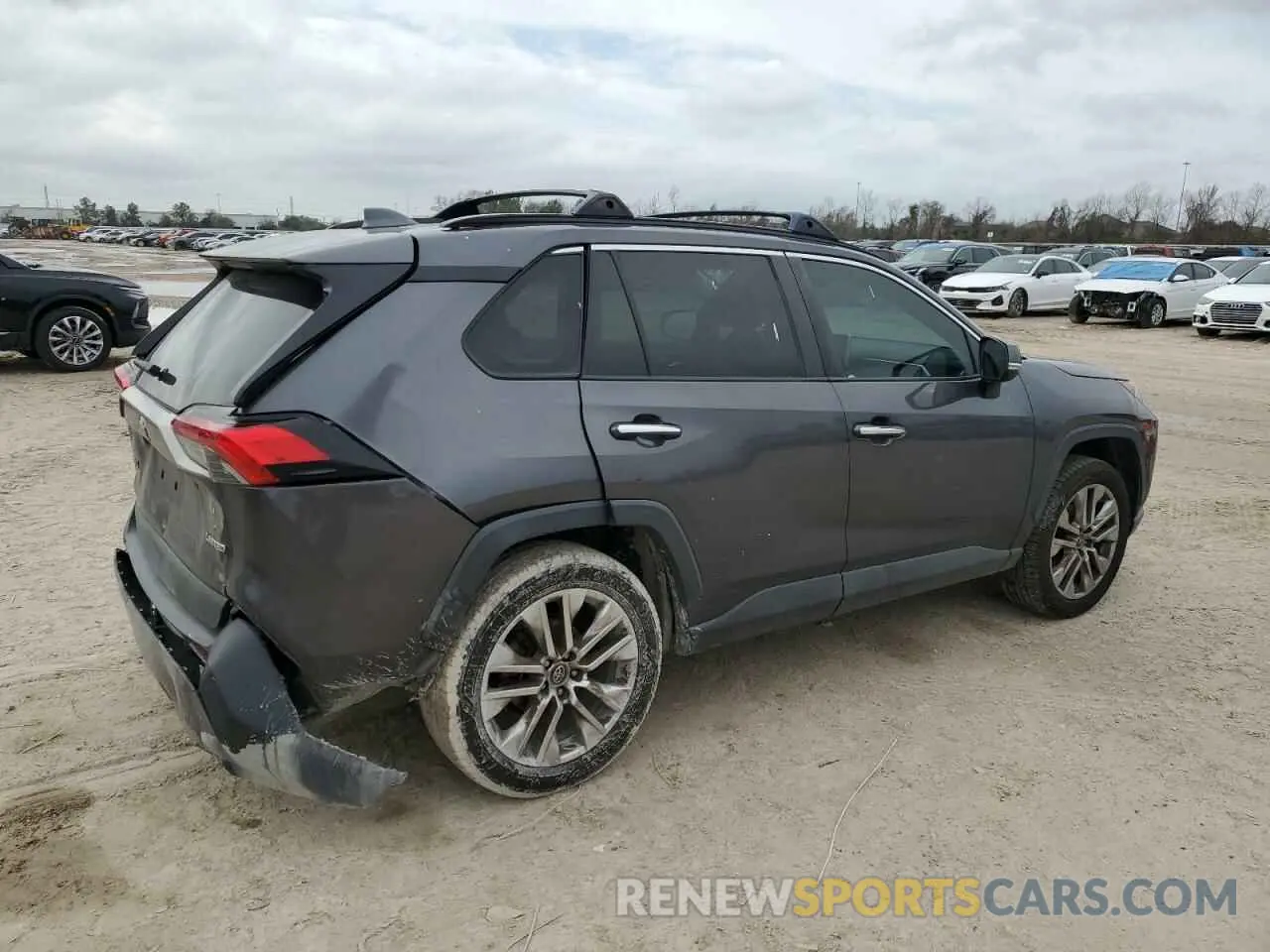 3 Photograph of a damaged car 2T3Y1RFV9KW034430 TOYOTA RAV4 2019