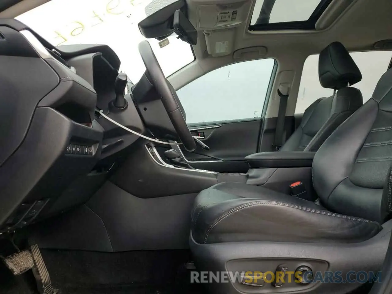 7 Photograph of a damaged car 2T3Y1RFV9KW034430 TOYOTA RAV4 2019