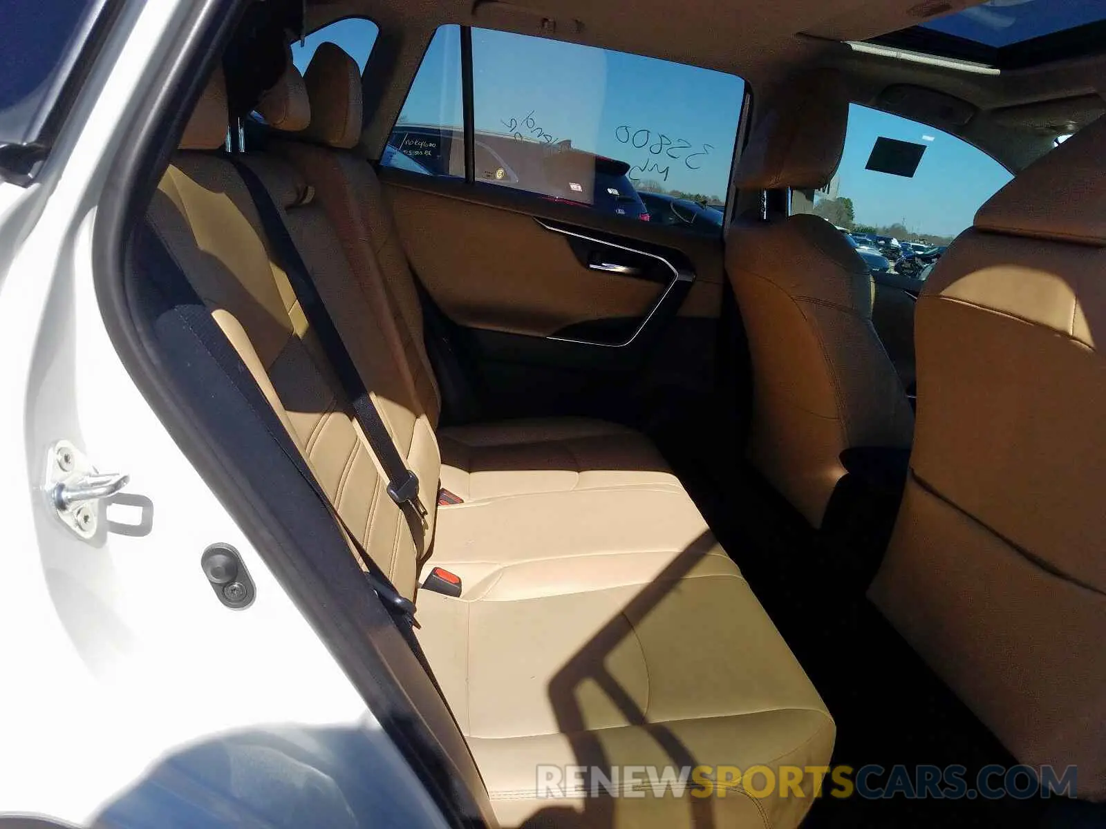6 Photograph of a damaged car 2T3Y1RFVXKC011403 TOYOTA RAV4 2019