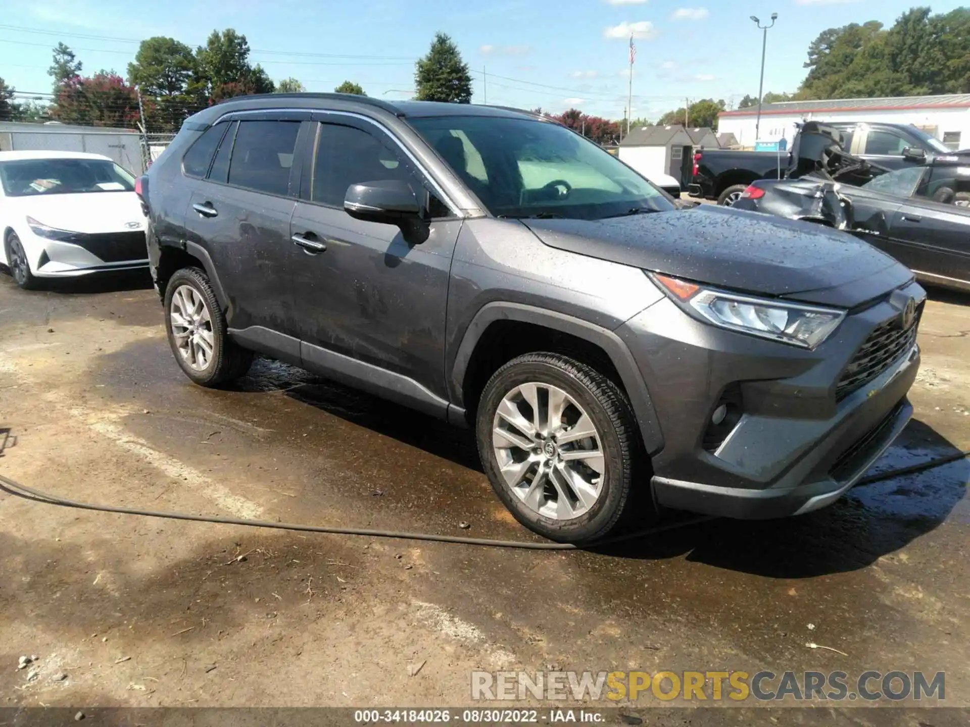 1 Photograph of a damaged car 2T3Y1RFVXKW013716 TOYOTA RAV4 2019