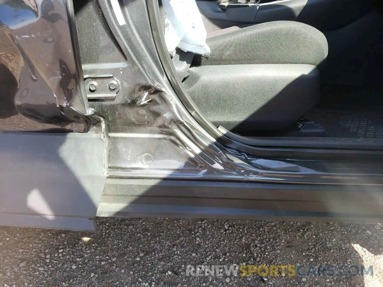 9 Photograph of a damaged car 2T3Z1RFV2KW019451 TOYOTA RAV4 2019